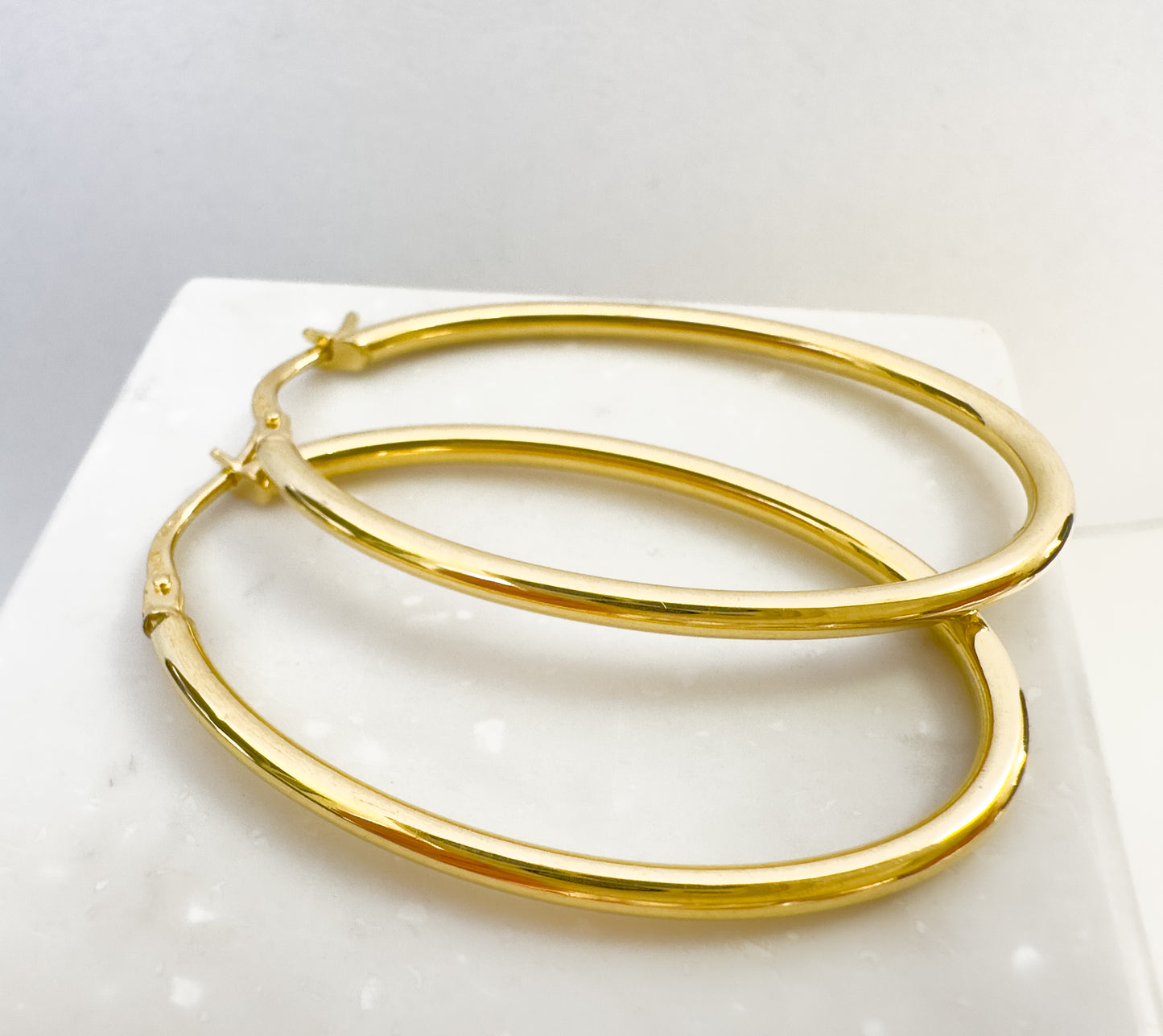 Oval Hoop Earrings 10K Yellow Gold