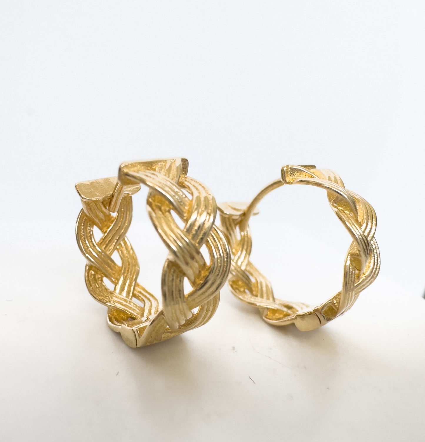 14K Braided Huggie Earring