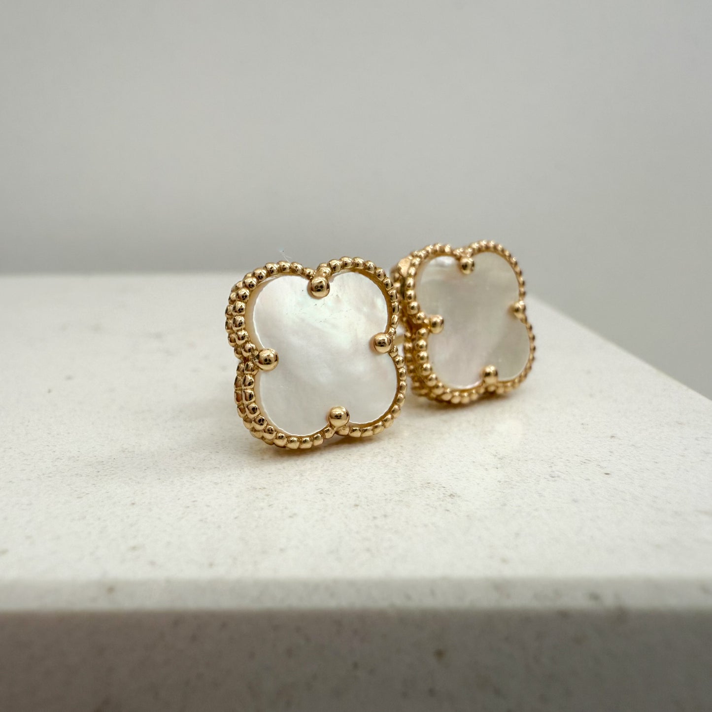 14K Yellow Gold Clover Stud Earrings -Mother Pearl