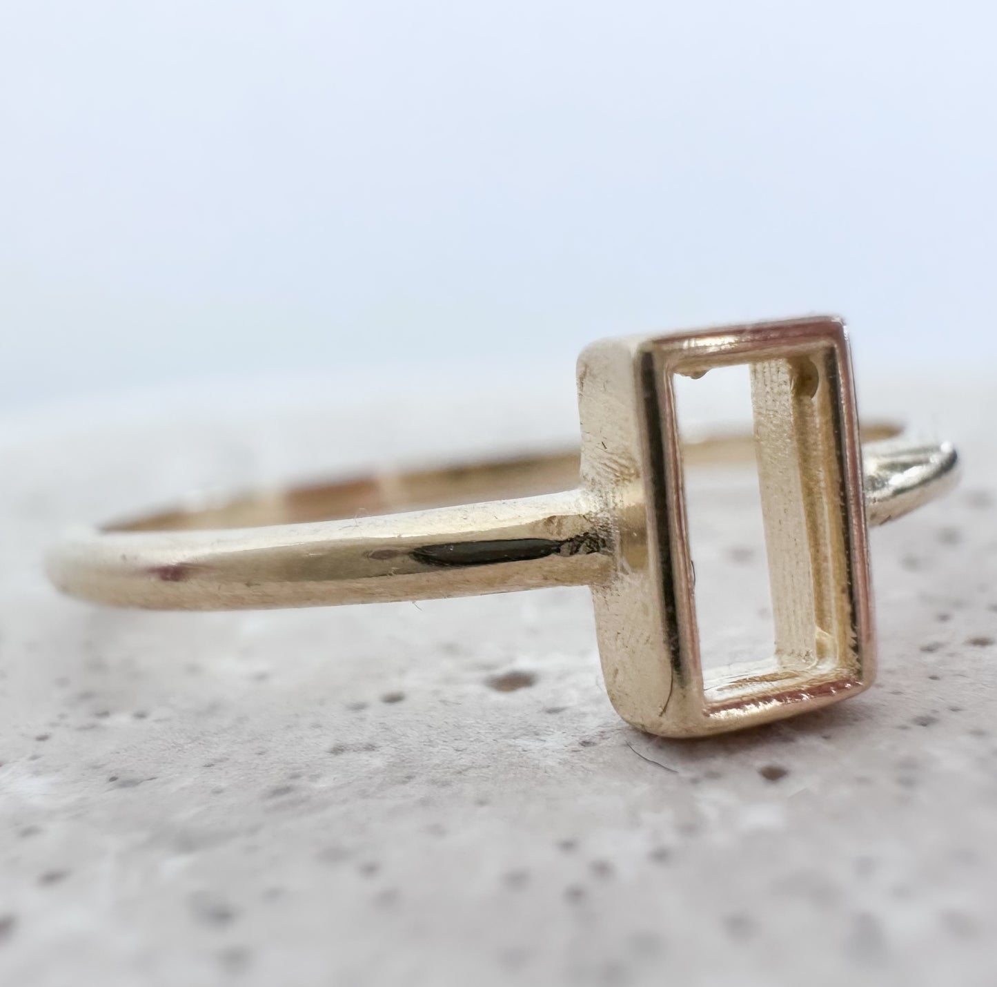 14k Open Rectangle Ring