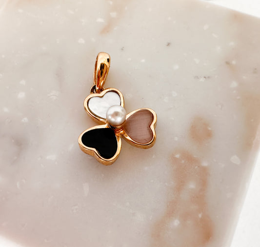 14K Clover Pearl Pendant in Solid Gold