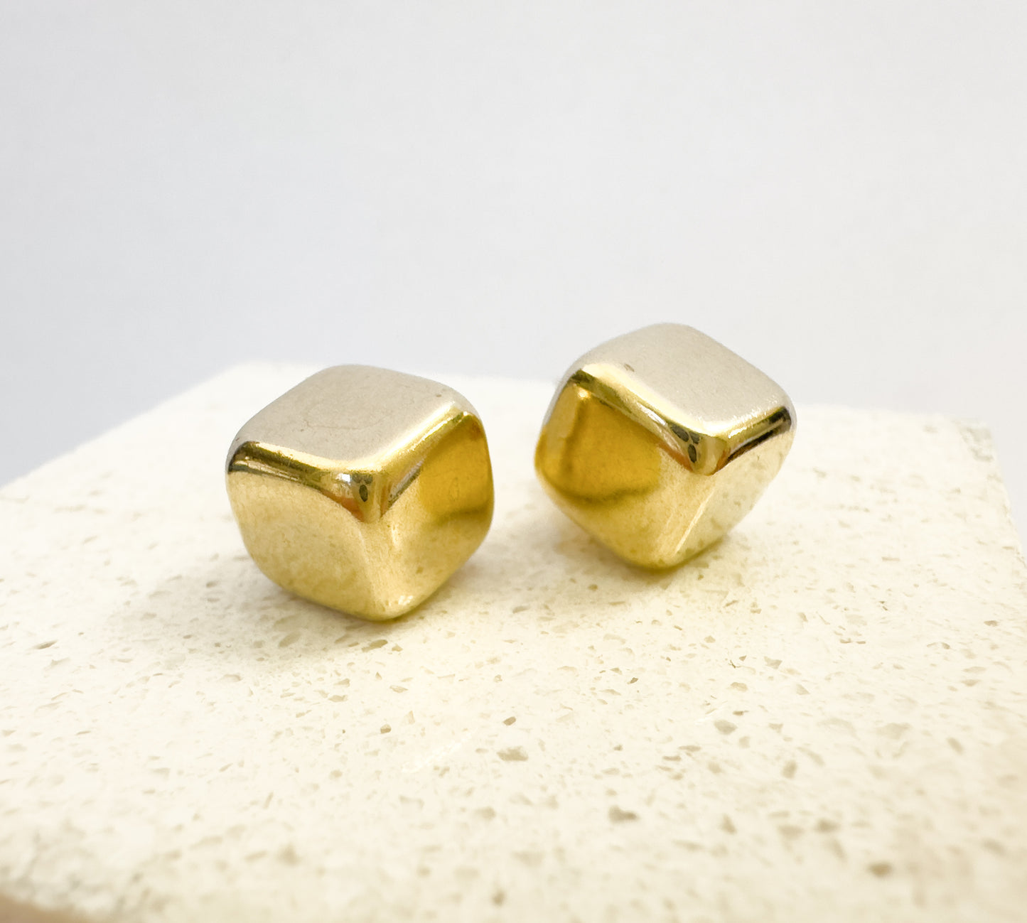 Cube Stud Earring                         10K Yellow Gold