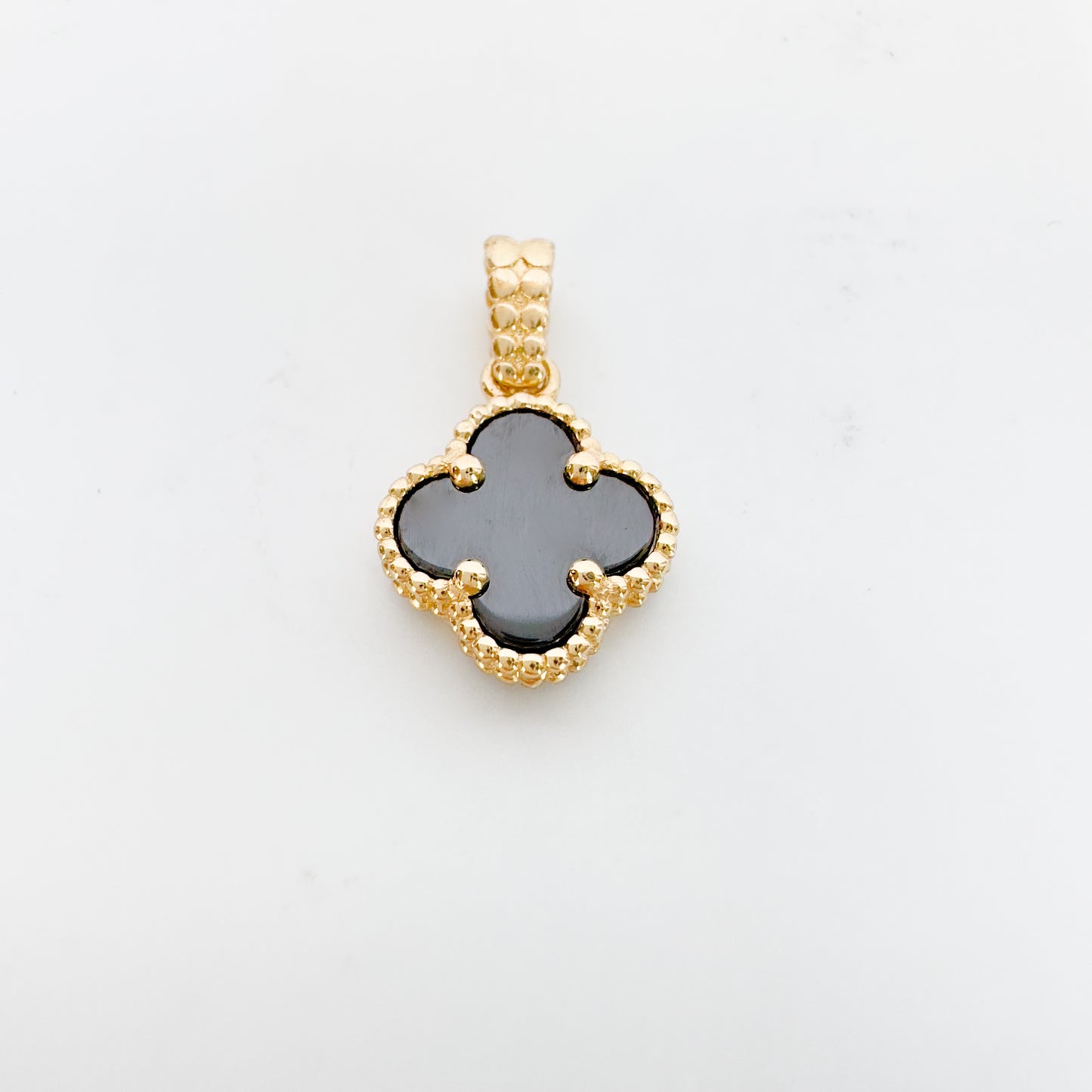 14k Yellow Gold Small Clover Pendant - Onyx