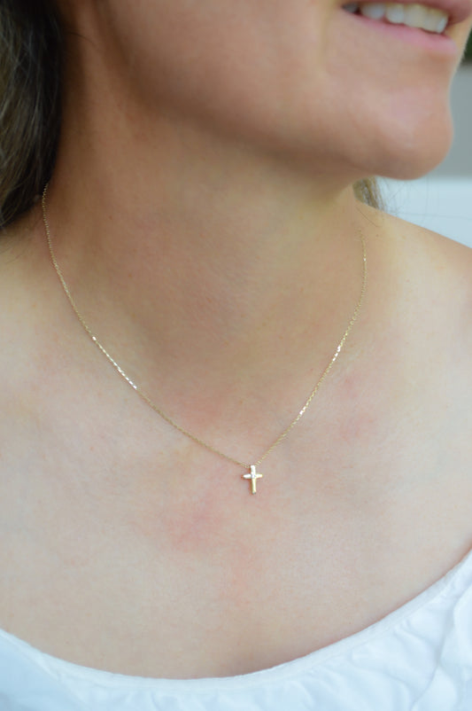 10K Solid Yellow Gold Cross Pendant Necklace